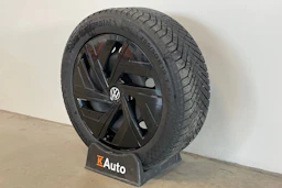 sininen Volkswagen ID.4 2021 kuva 10.