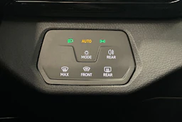 sininen Volkswagen ID.4 2021 kuva 16.