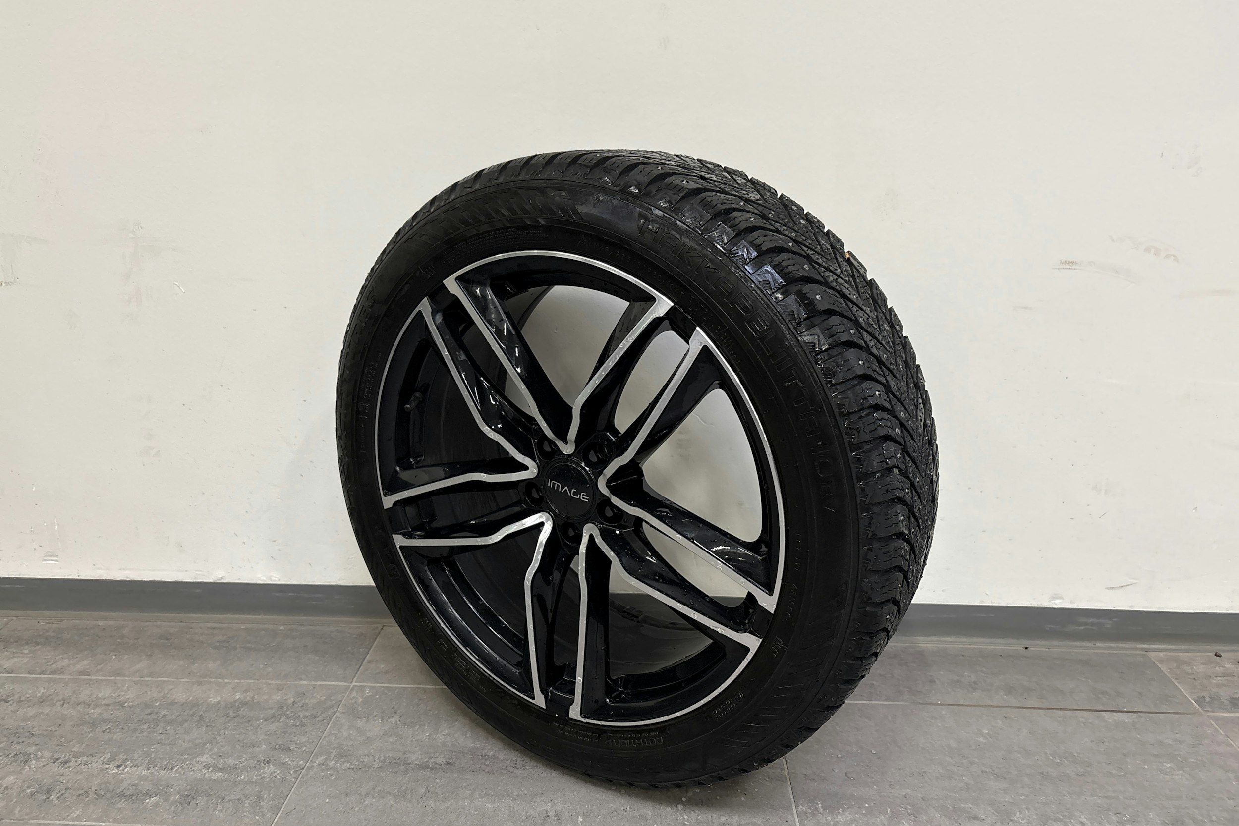 punainen Volkswagen ID.4 2021 kuva 13.