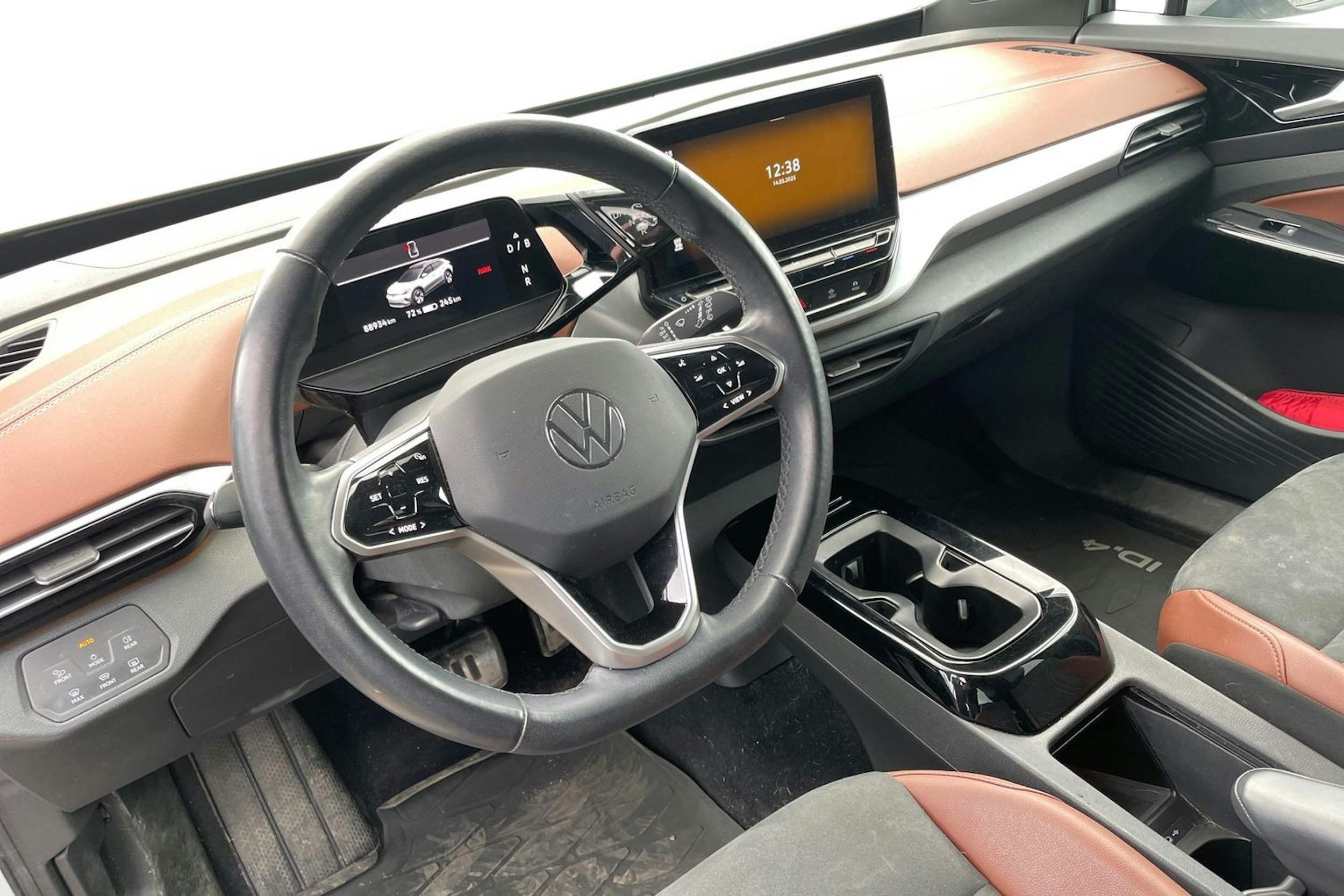 valkoinen Volkswagen ID.4 2021 kuva 3.