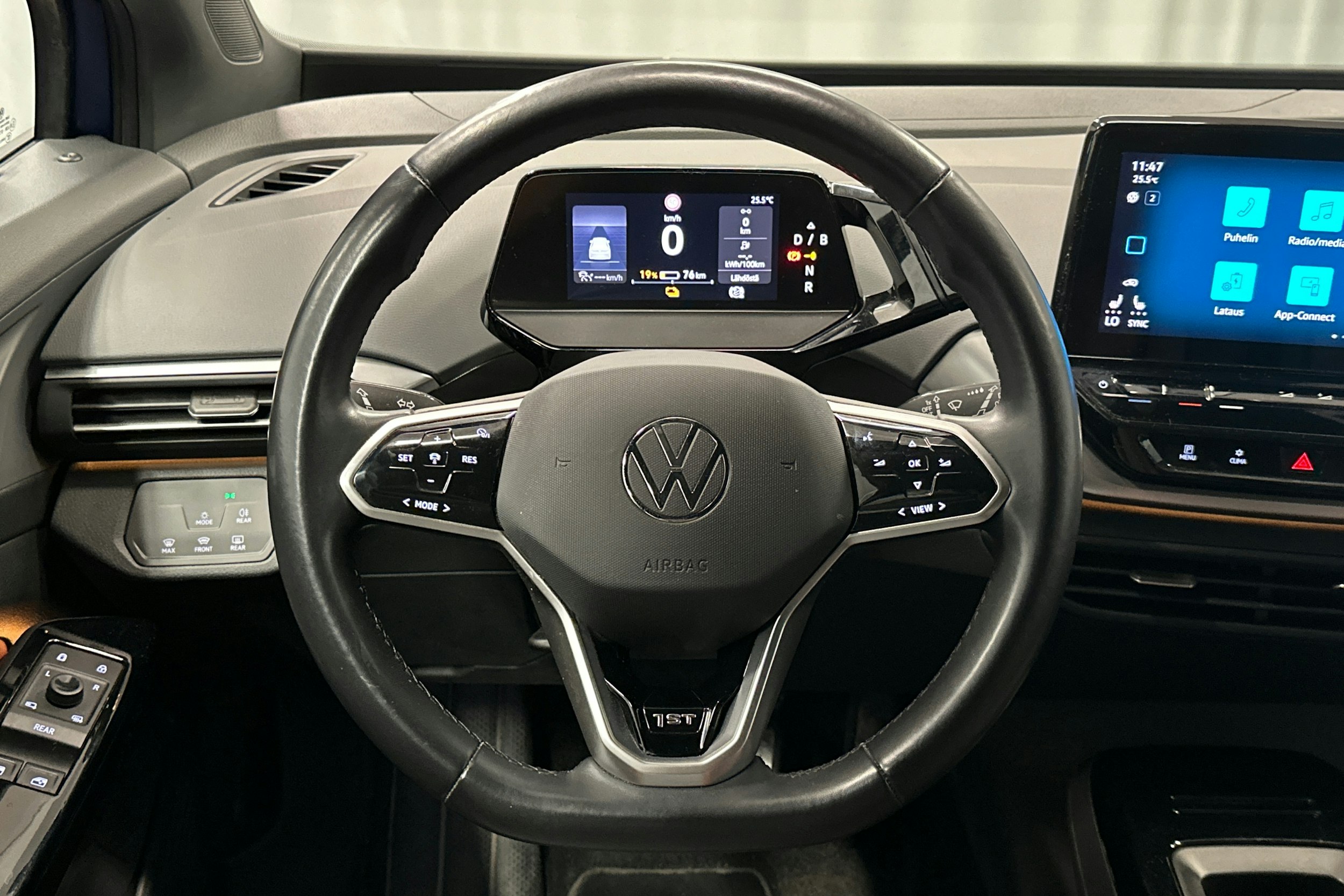 sininen Volkswagen ID.4 2021 kuva 17.
