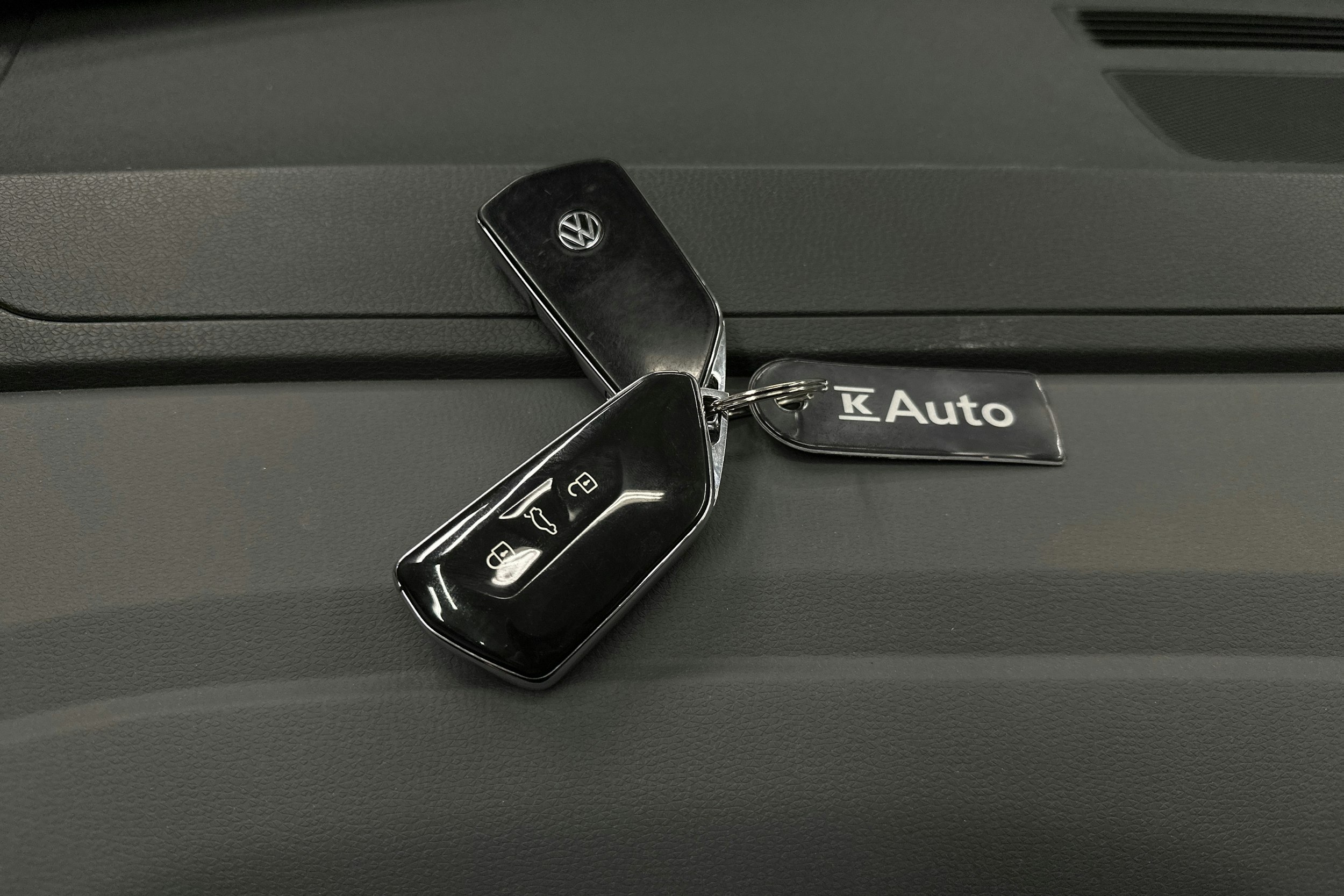 sininen Volkswagen ID.4 2021 kuva 30.