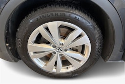 harmaa Volkswagen ID.4 2021 kuva 11.