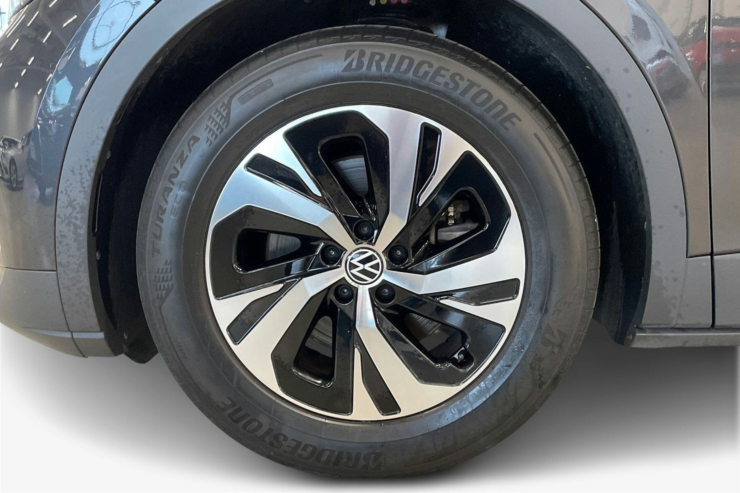 harmaa Volkswagen ID.4 2021 kuva 11.