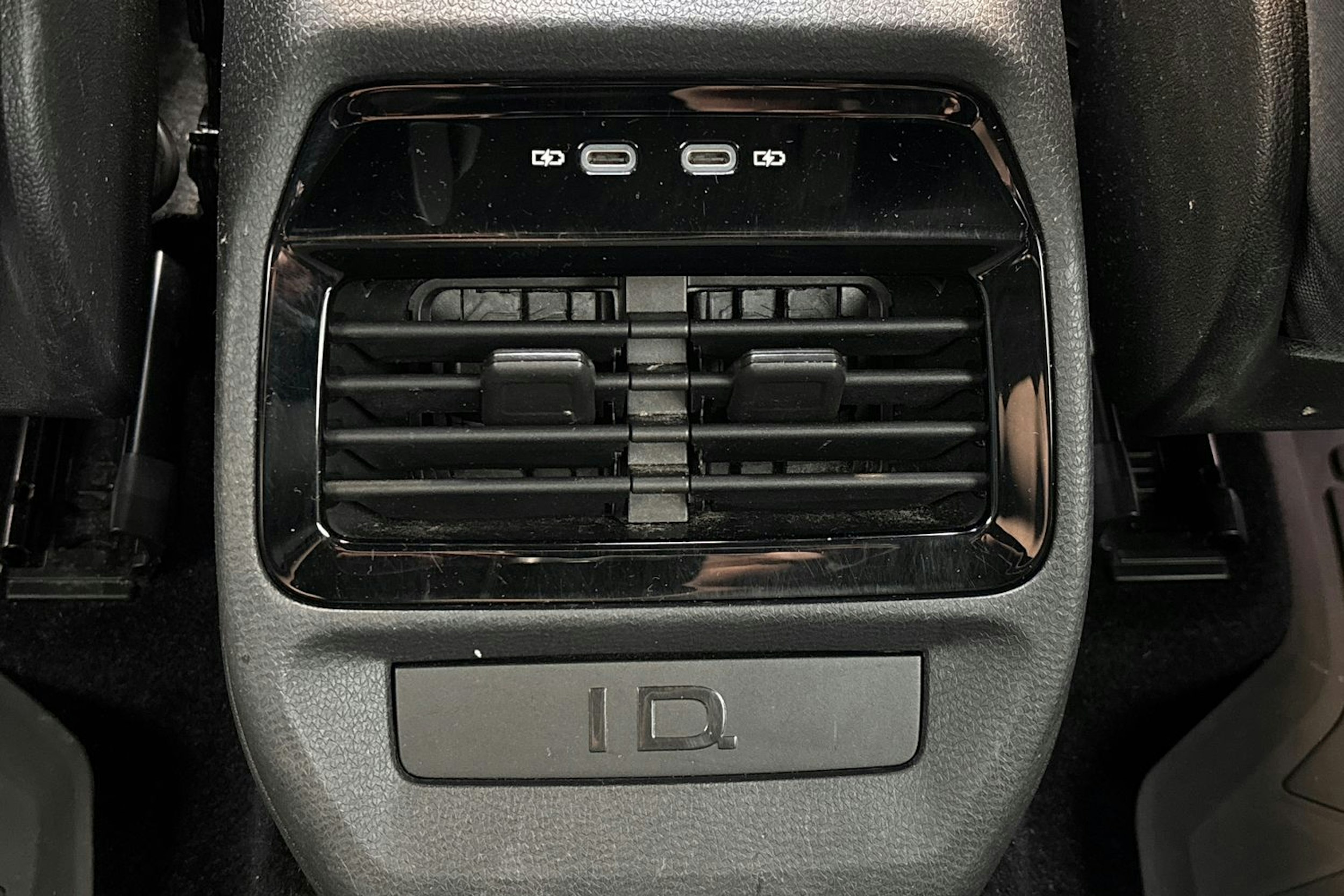 harmaa Volkswagen ID.4 2021 kuva 16.