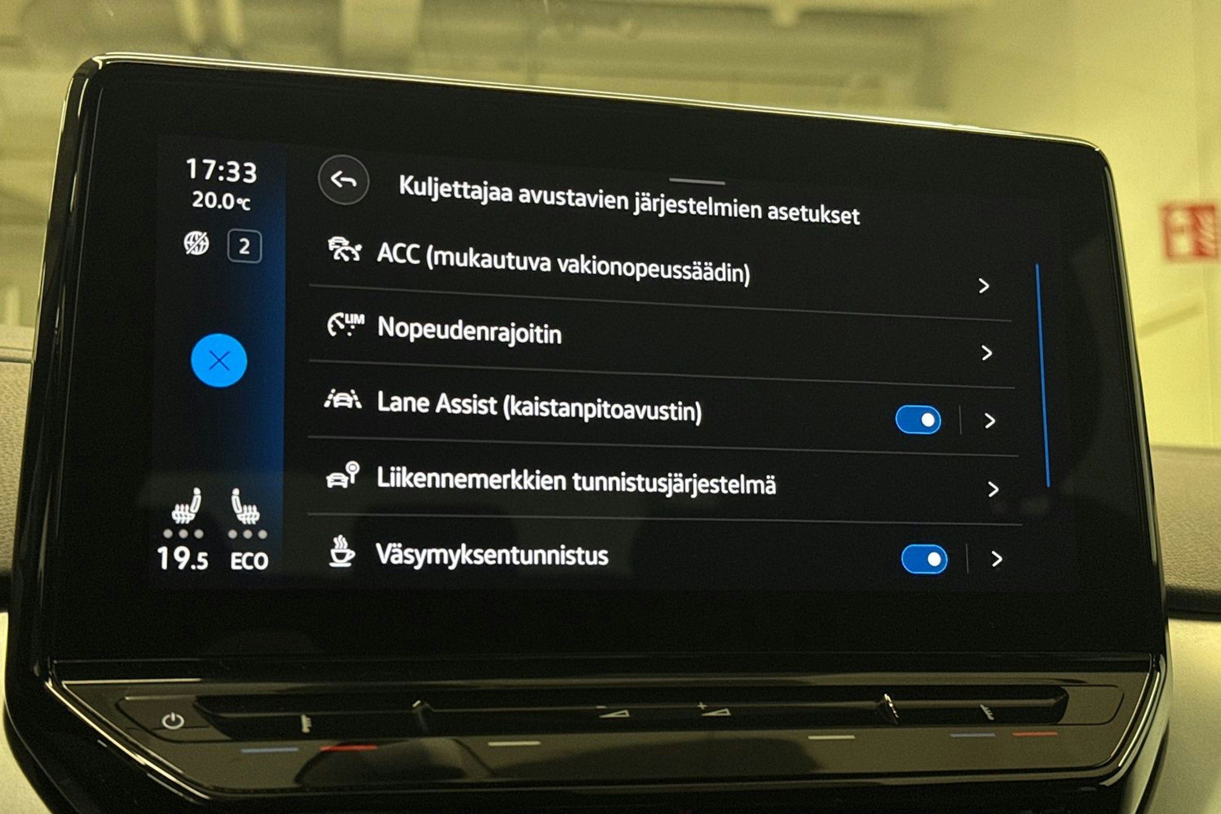 harmaa Volkswagen ID.4 2021 kuva 27.