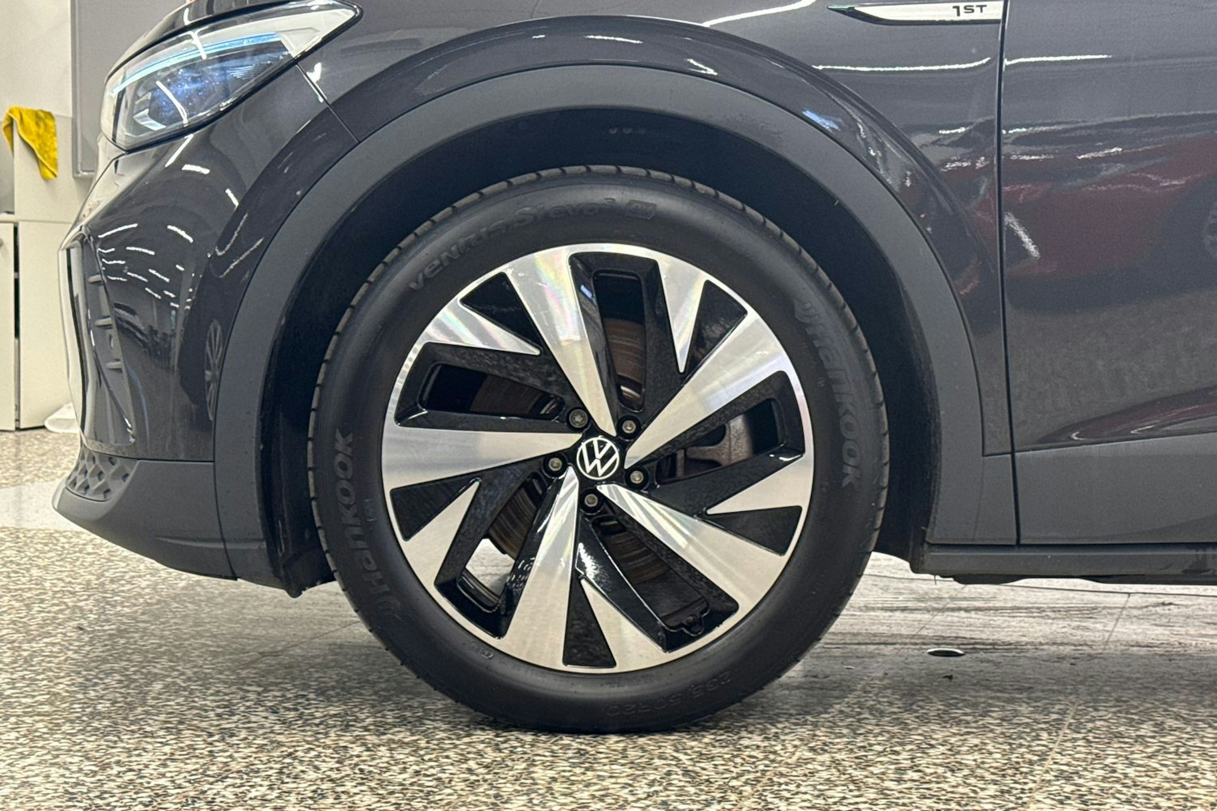 harmaa Volkswagen ID.4 2021 kuva 42.