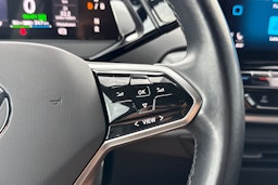 valkoinen Volkswagen ID.4 2021 kuva 14.