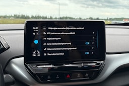 valkoinen Volkswagen ID.4 2021 kuva 16.