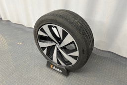 valkoinen Volkswagen ID.4 2021 kuva 13.