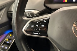 valkoinen Volkswagen ID.4 2021 kuva 14.