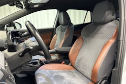 valkoinen Volkswagen ID.4 2021 kuva 25.