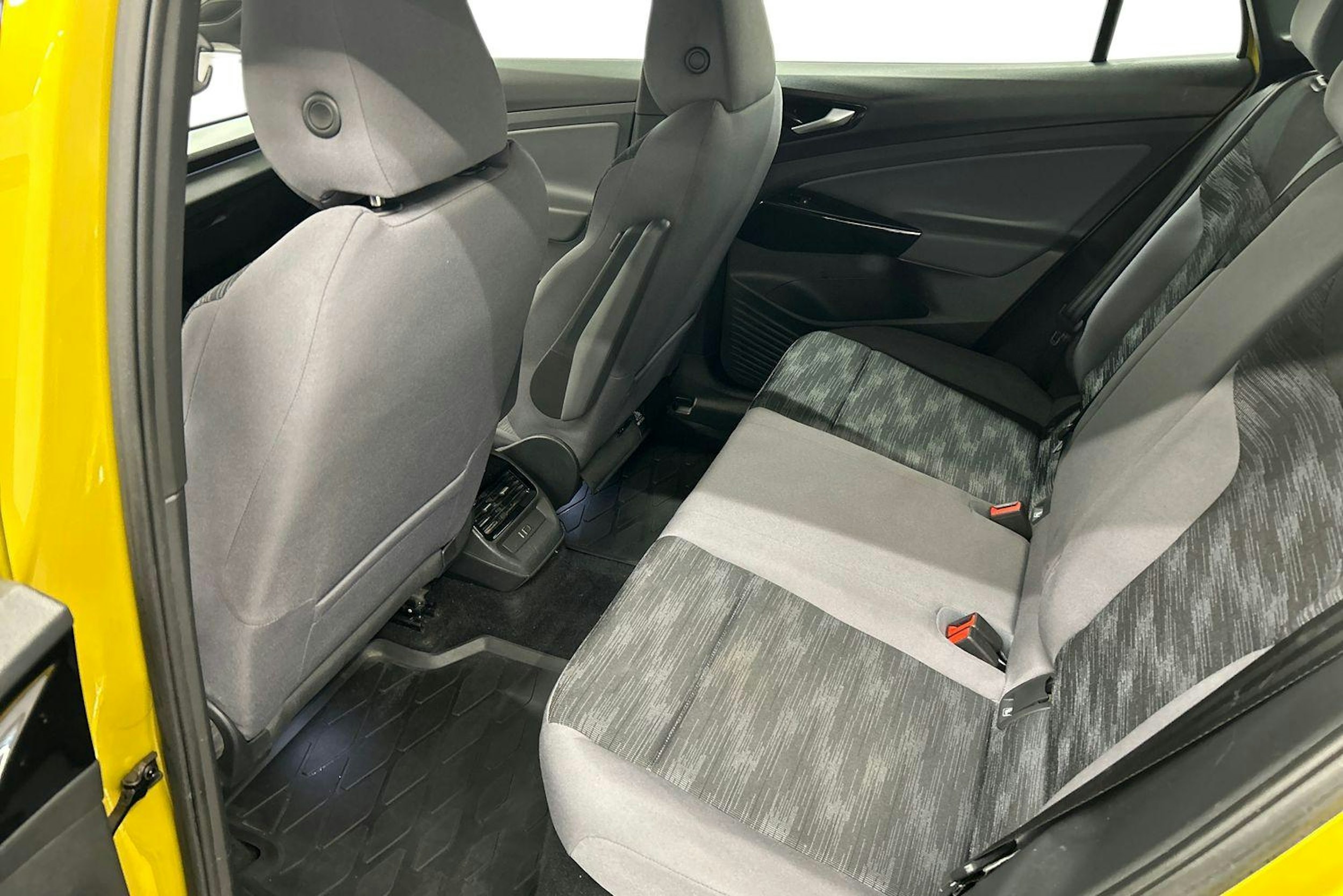 keltainen Volkswagen ID.4 2021 kuva 10.