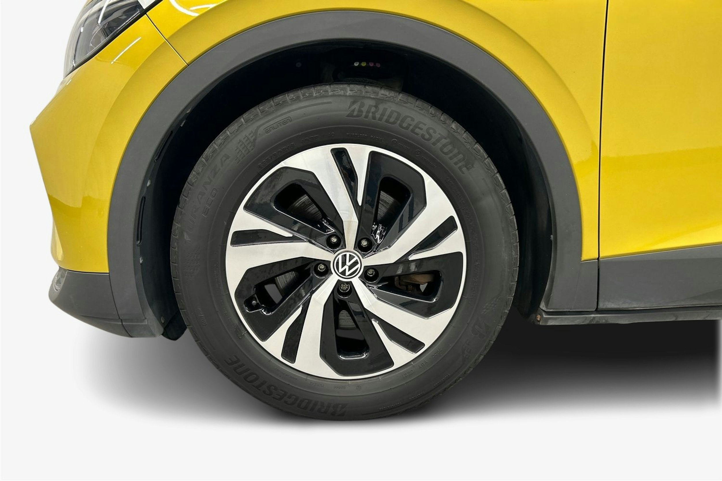 keltainen Volkswagen ID.4 2021 kuva 11.