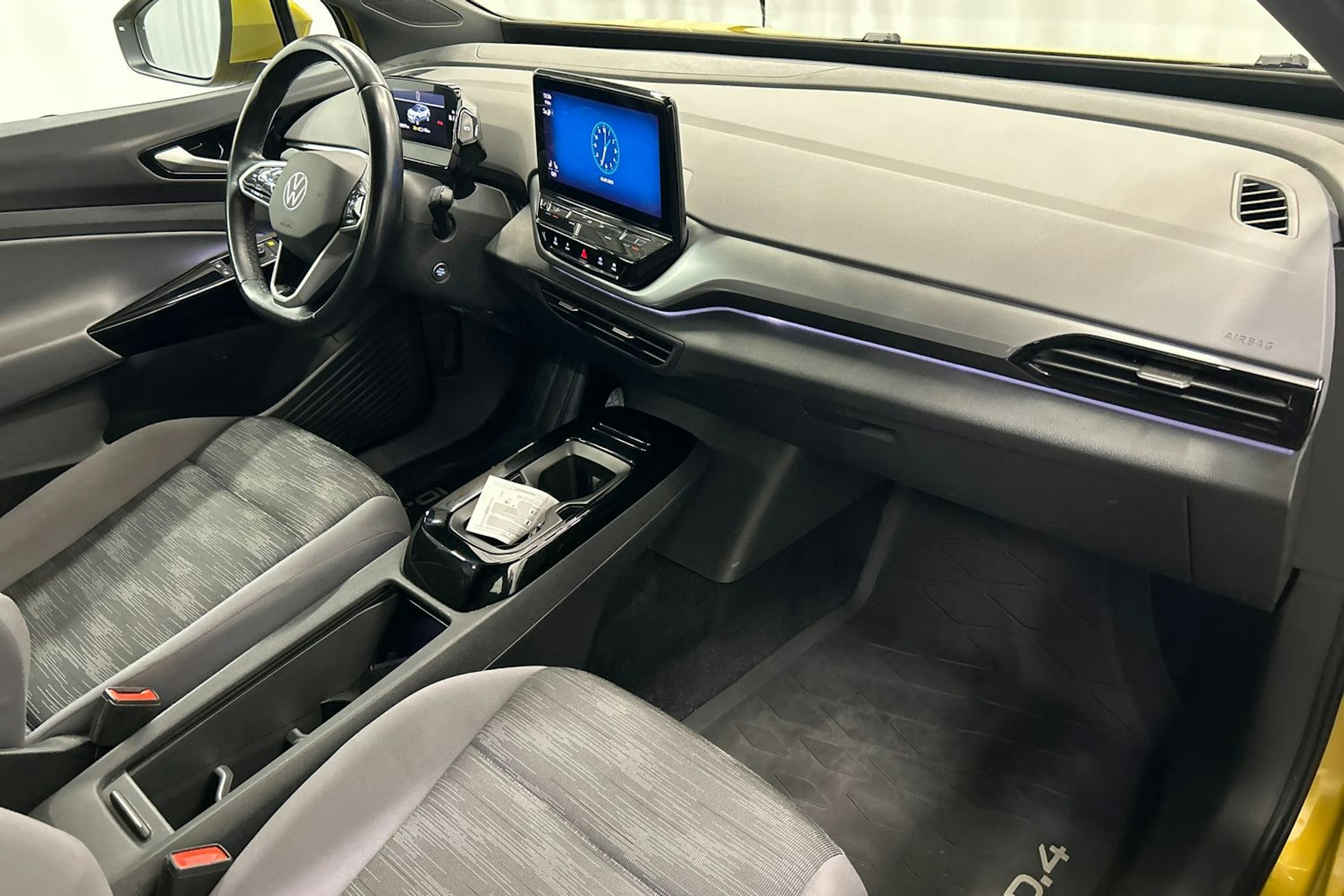 keltainen Volkswagen ID.4 2021 kuva 16.