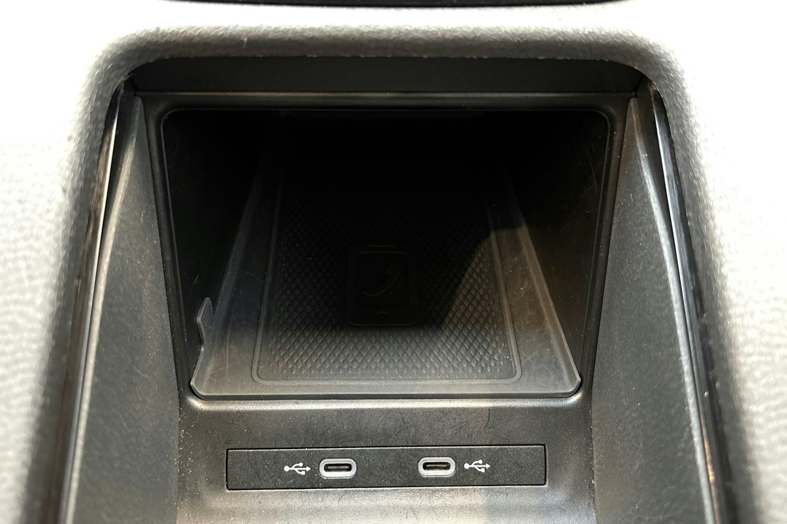 hopea Volkswagen ID.4 2021 kuva 29.