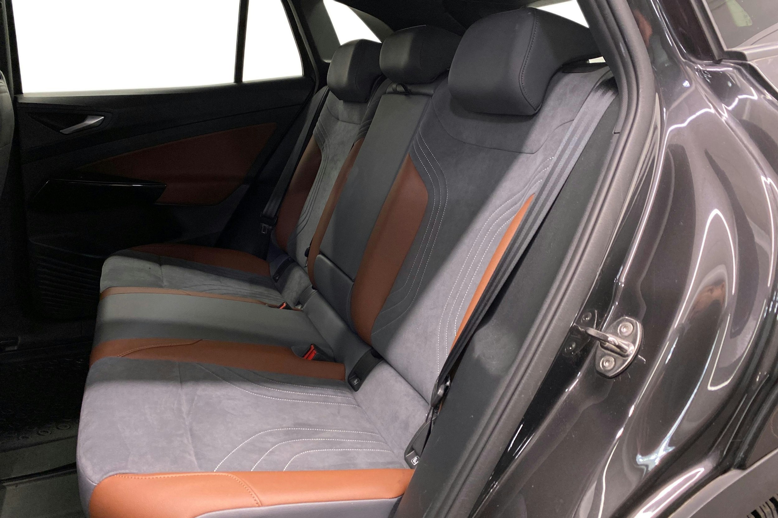 harmaa Volkswagen ID.4 2021 kuva 10.