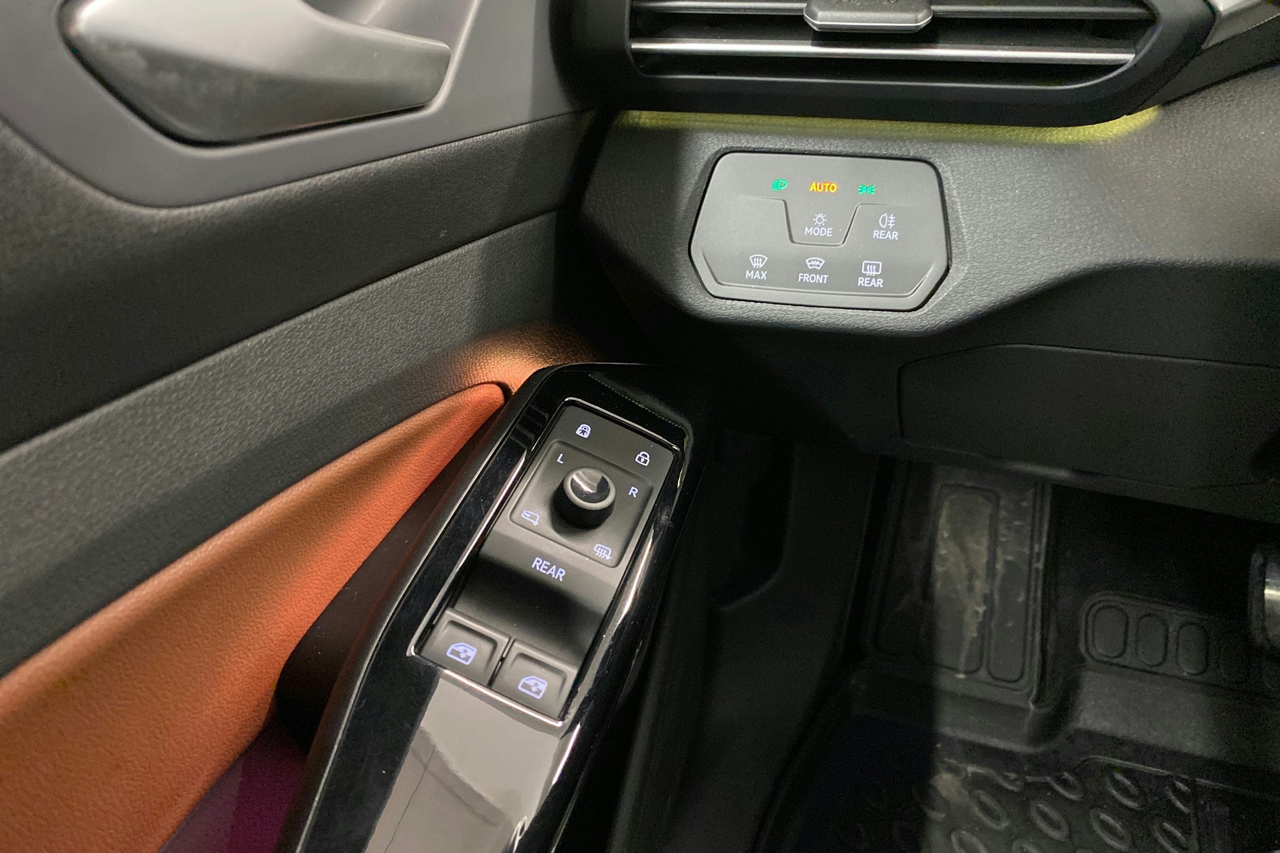 harmaa Volkswagen ID.4 2021 kuva 17.