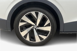 Valkoinen Volkswagen ID.4 2021 kuva 11.