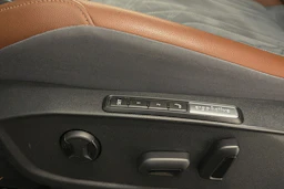 keltainen Volkswagen ID.4 2021 kuva 14.