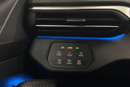 keltainen Volkswagen ID.4 2021 kuva 15.