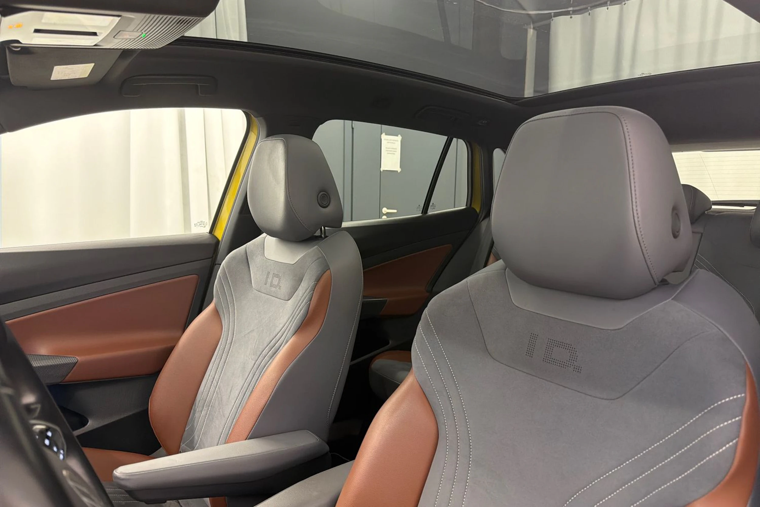 keltainen Volkswagen ID.4 2021 kuva 32.