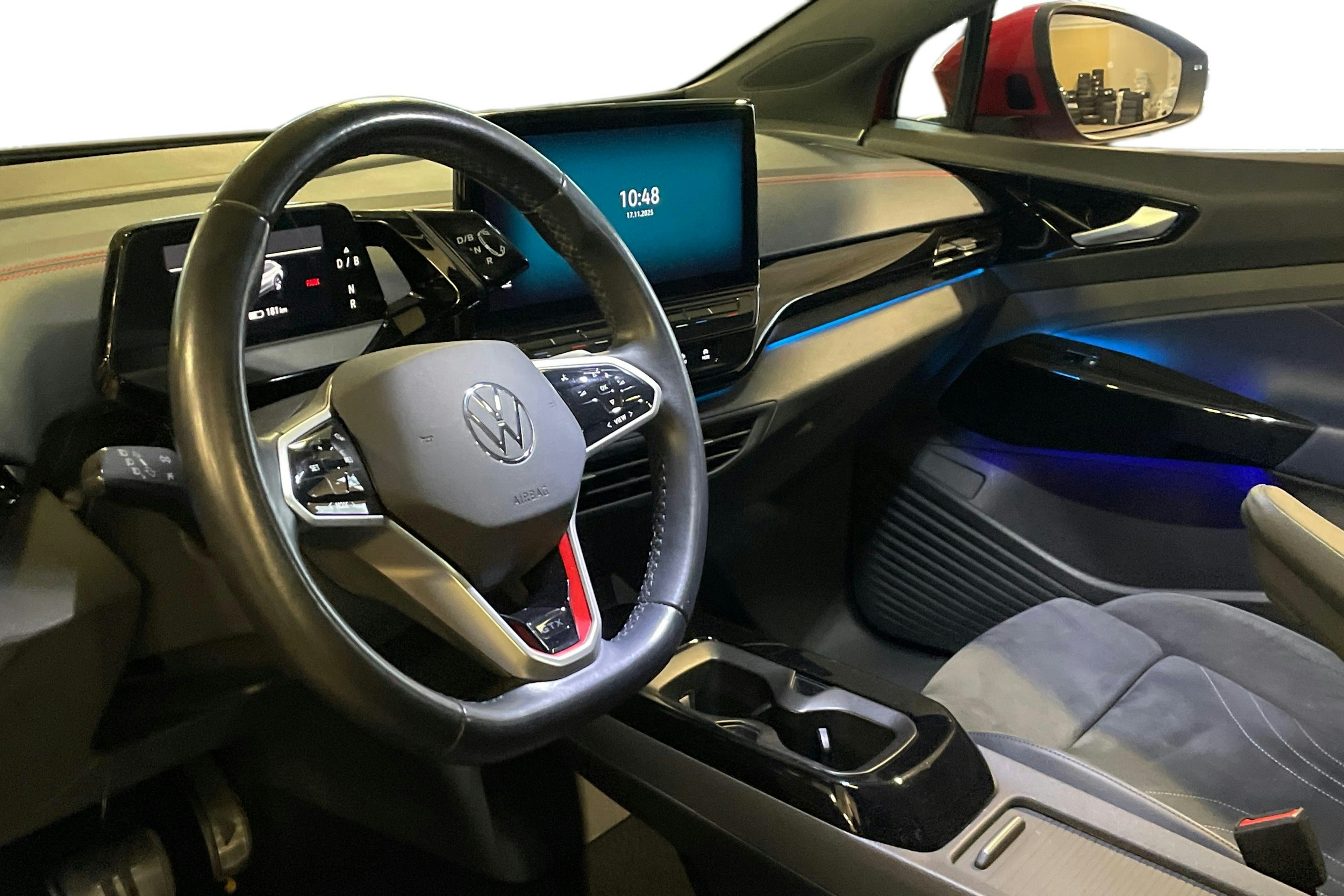 punainen Volkswagen ID.4 2022 kuva 3.