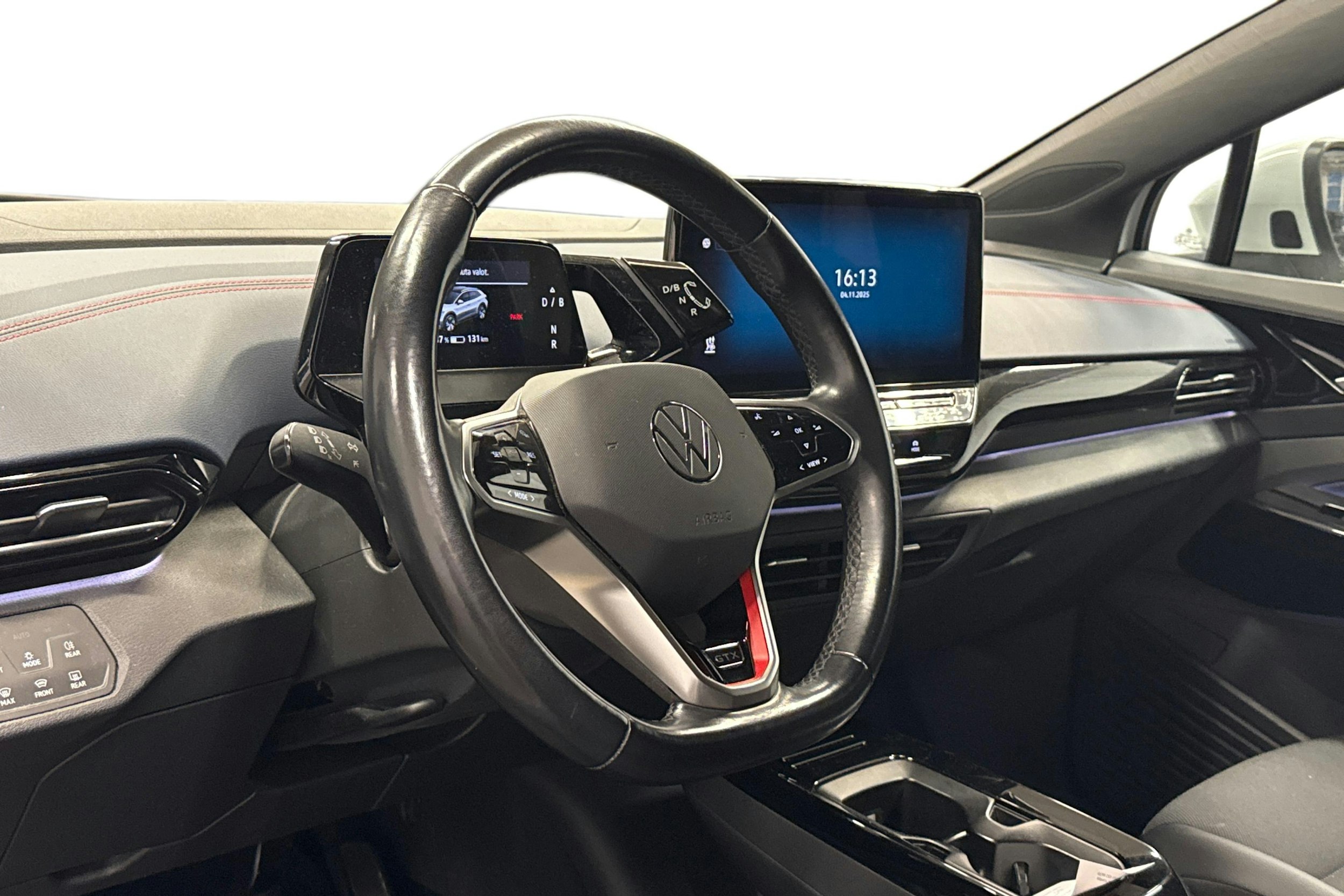 valkoinen Volkswagen ID.4 2022 kuva 3.