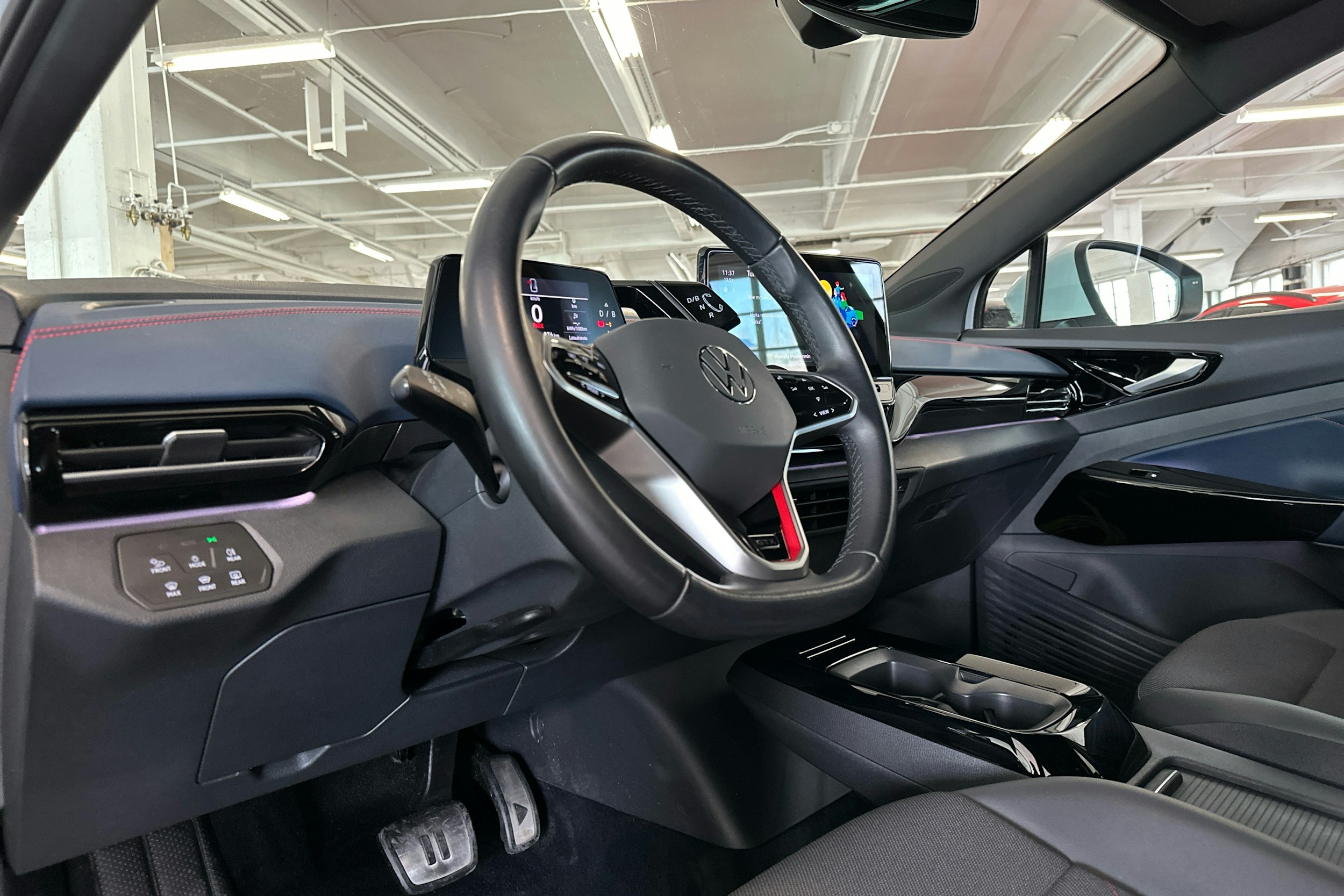 valkoinen Volkswagen ID.4 2022 kuva 3.