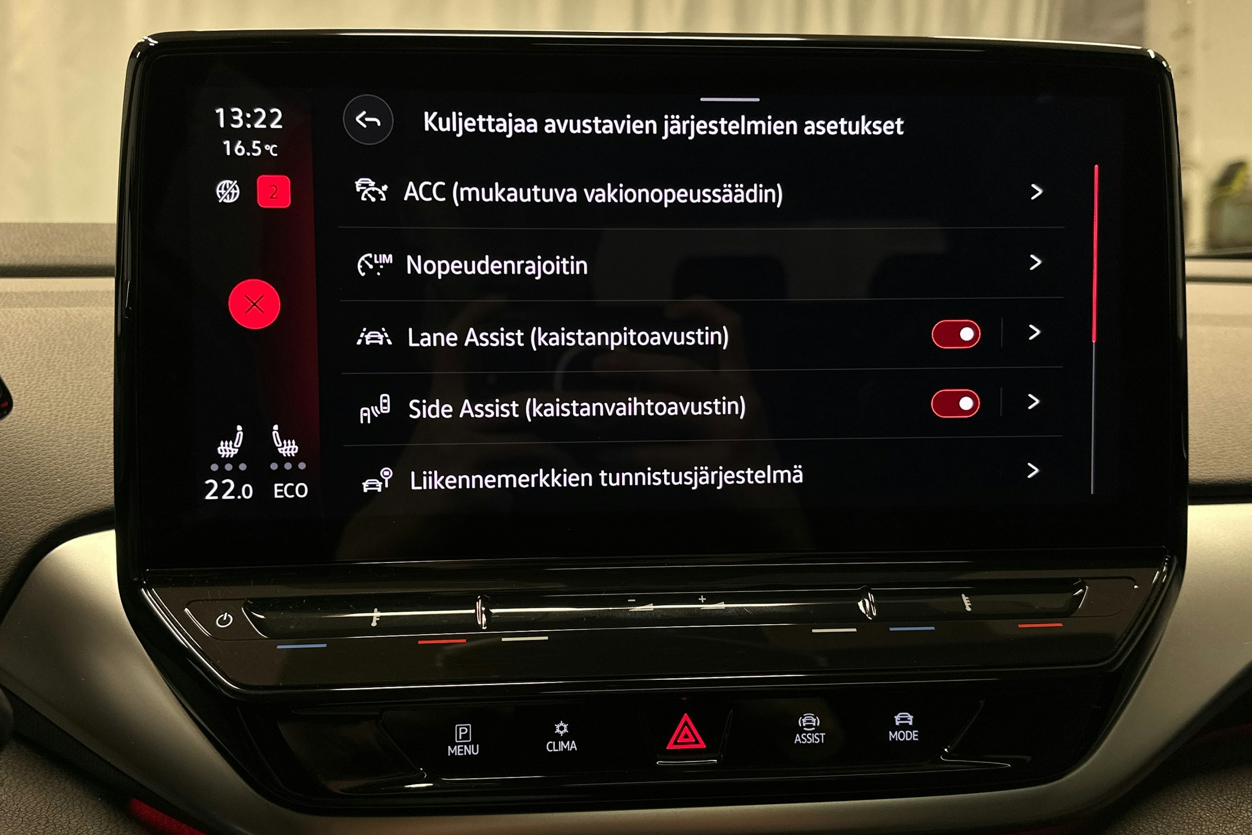 musta Volkswagen ID.4 2022 kuva 28.