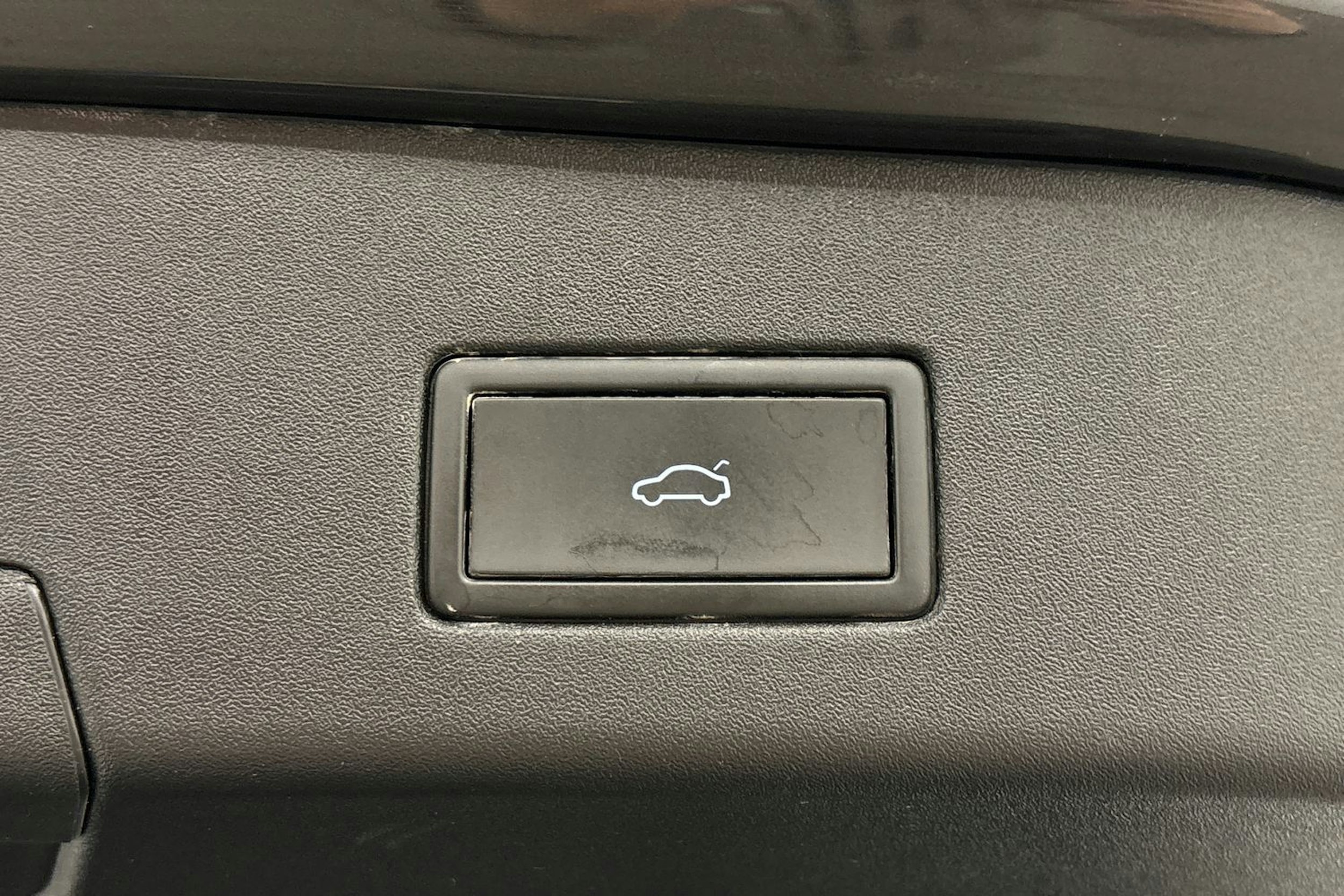 harmaa Volkswagen ID.4 2022 kuva 27.