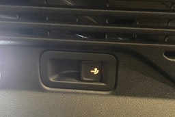 harmaa Volkswagen ID.4 2022 kuva 28.