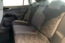 Valkoinen Volkswagen ID.4 2022 kuva 10.