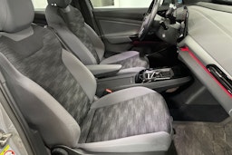 harmaa Volkswagen ID.4 2022 kuva 27.