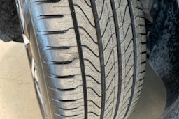 valkoinen Volkswagen ID.4 2022 kuva 13.