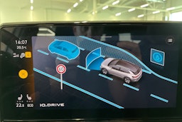 valkoinen Volkswagen ID.4 2022 kuva 30.
