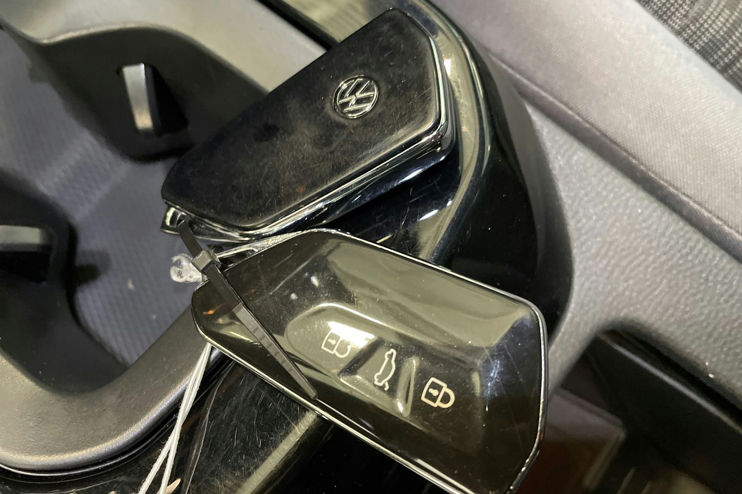 valkoinen Volkswagen ID.4 2022 kuva 33.