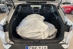 valkoinen Volkswagen ID.4 2022 kuva 35.