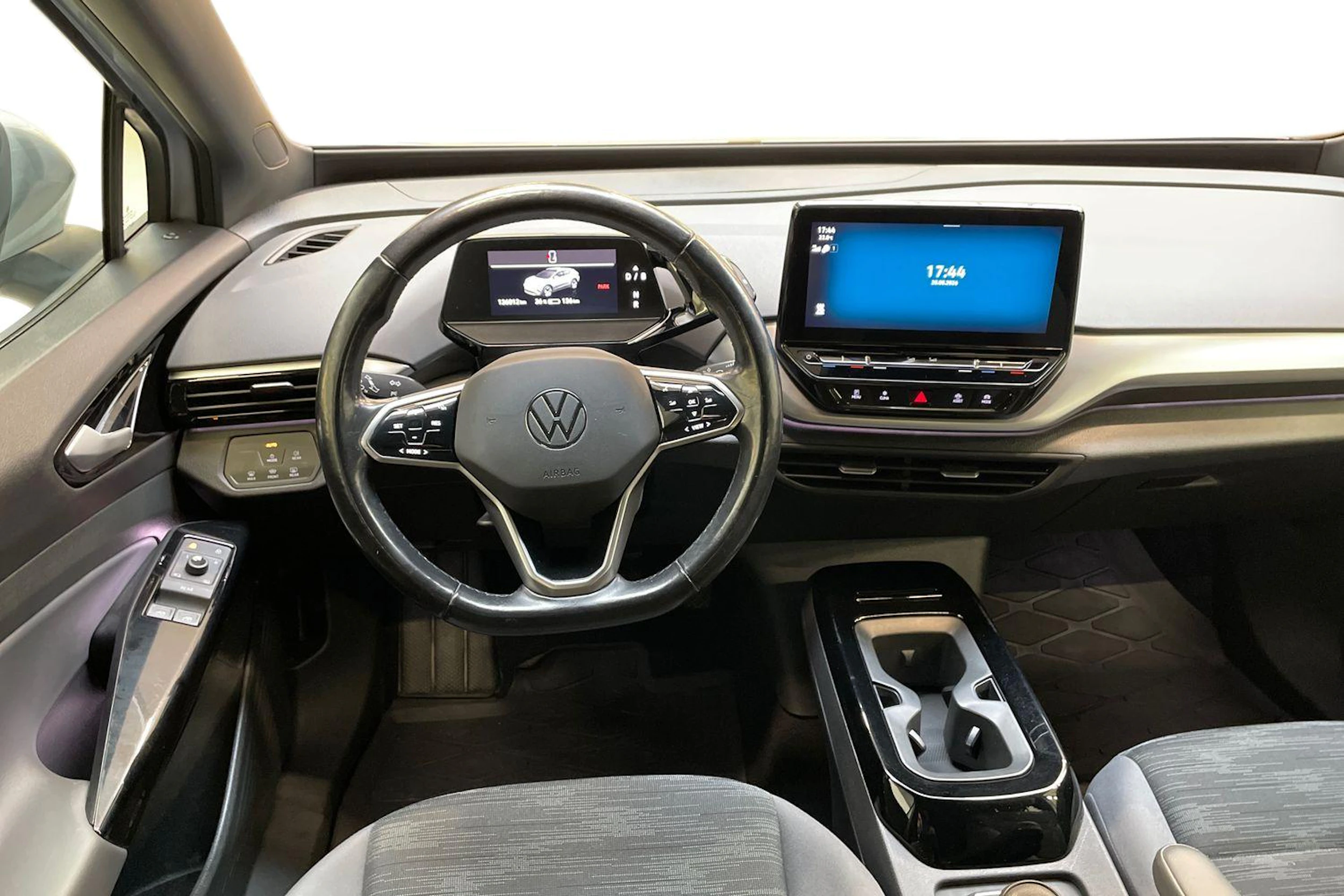 harmaa Volkswagen ID.4 2022 kuva 7.
