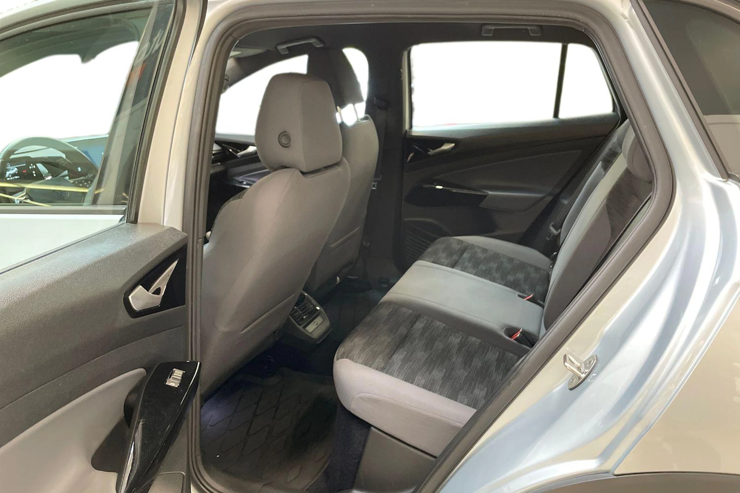 harmaa Volkswagen ID.4 2022 kuva 8.