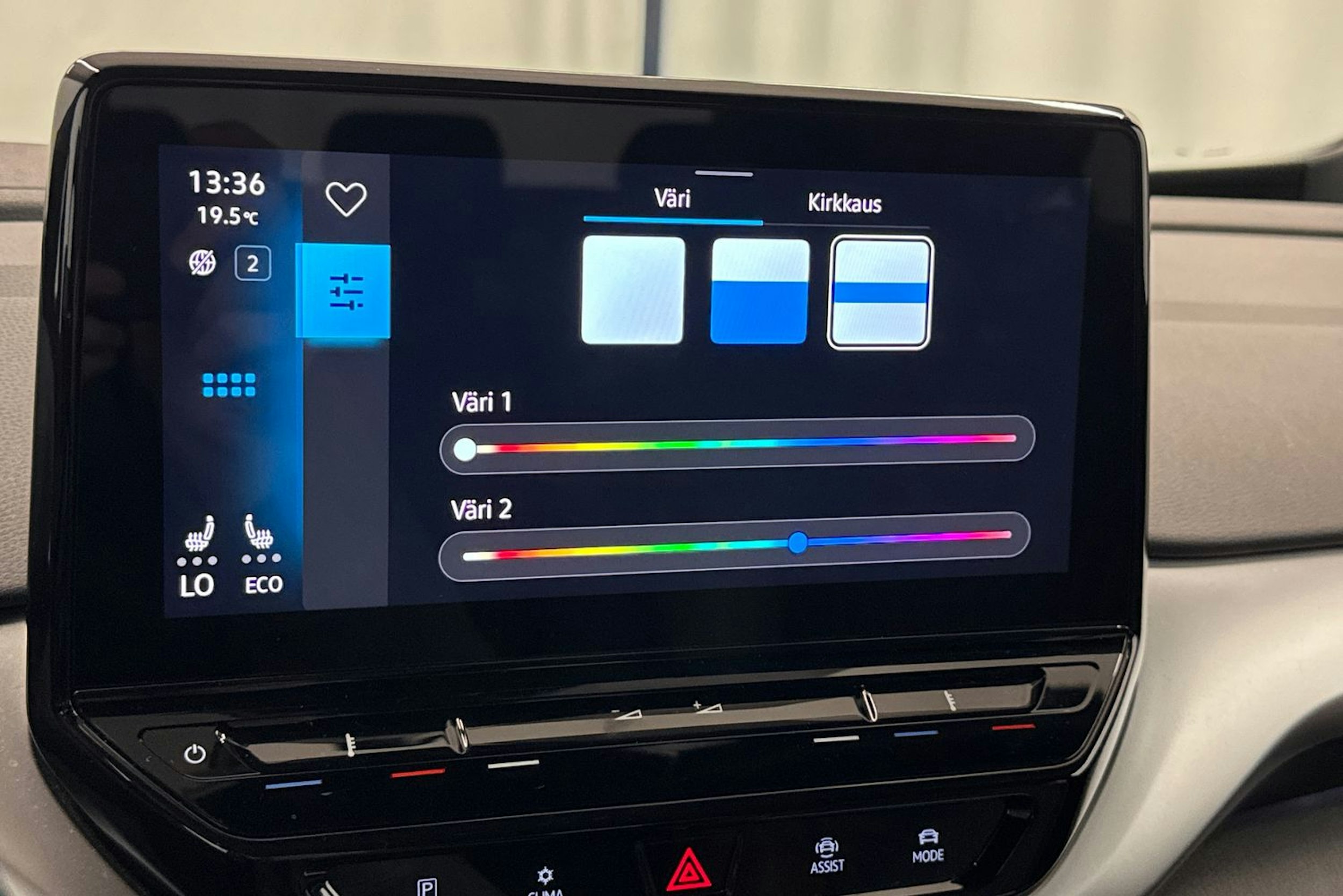 harmaa Volkswagen ID.4 2022 kuva 23.