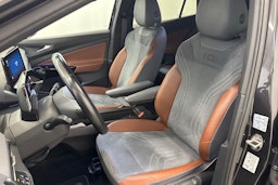 harmaa Volkswagen ID.4 2022 kuva 26.