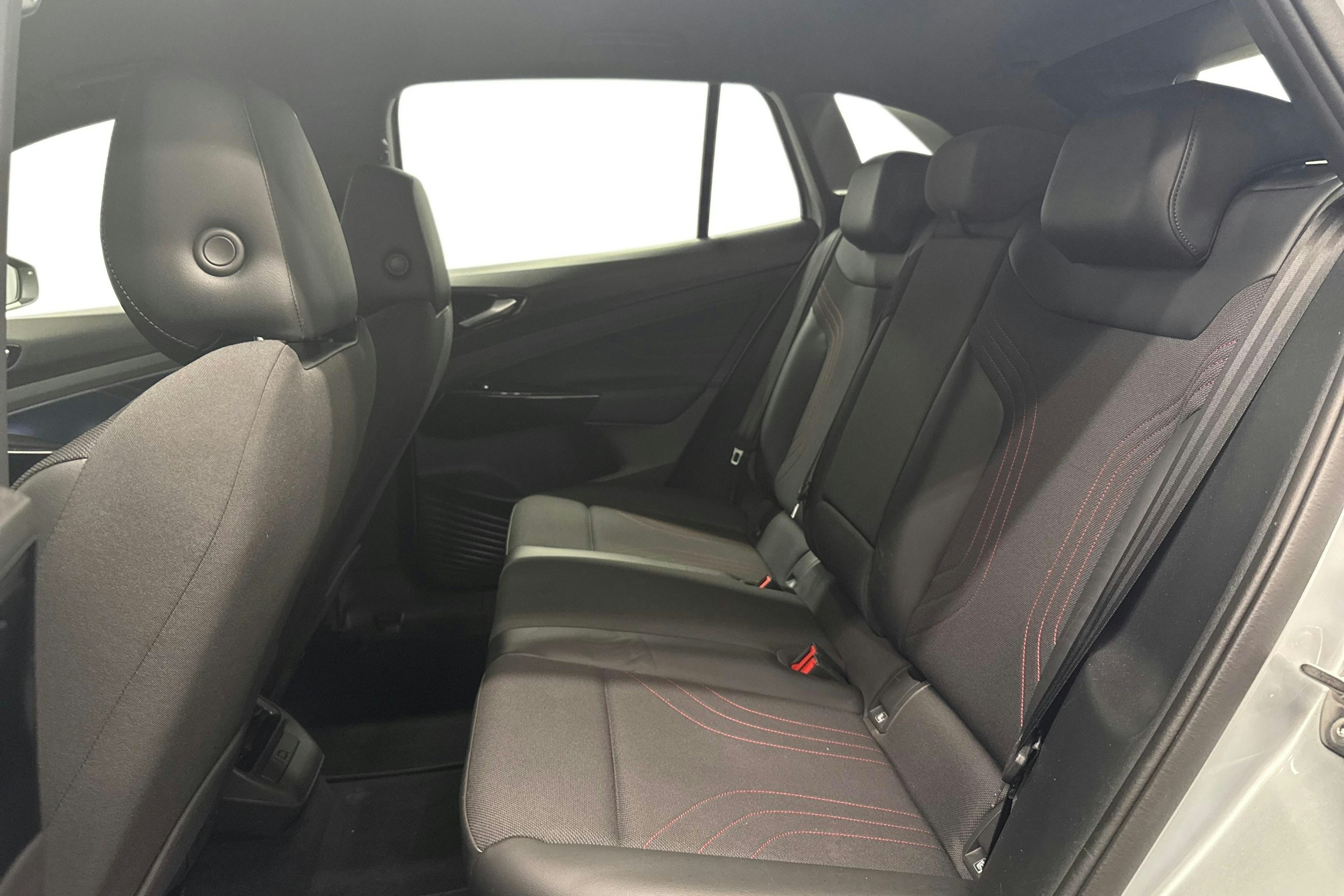 hopea Volkswagen ID.4 2022 kuva 10.