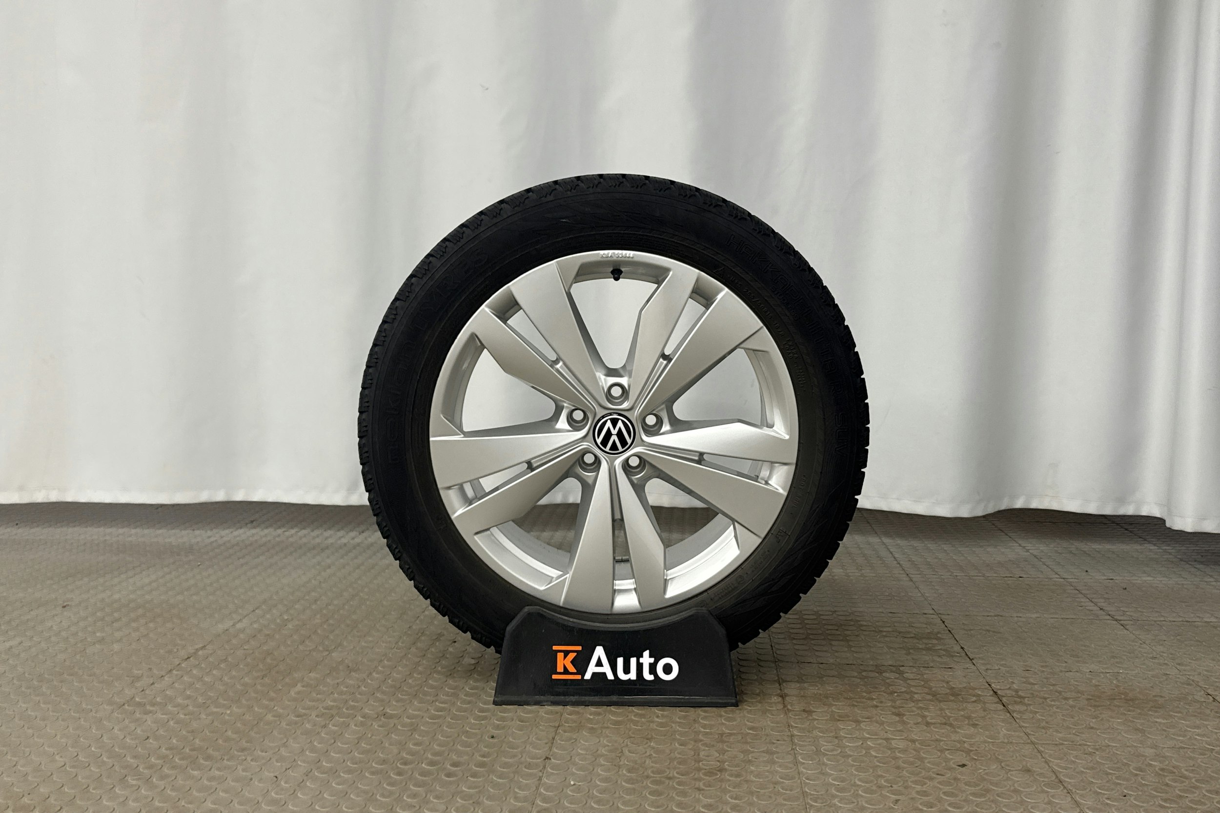 hopea Volkswagen ID.4 2022 kuva 13.