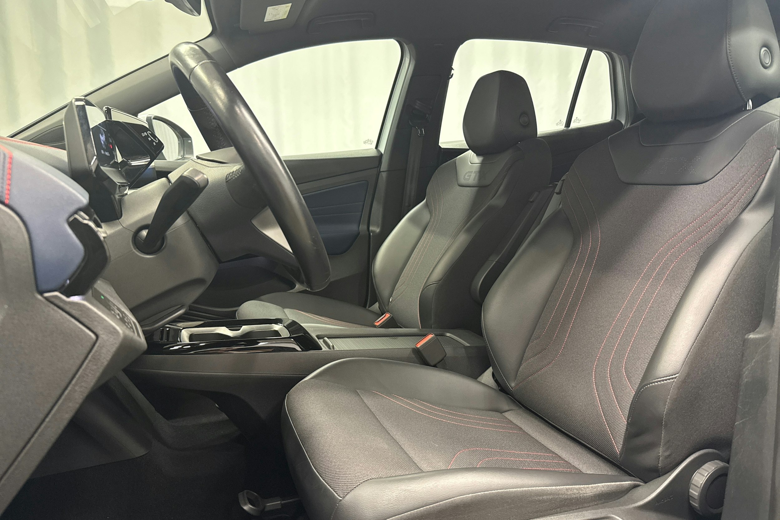 hopea Volkswagen ID.4 2022 kuva 23.