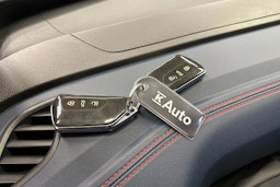 harmaa Volkswagen ID.4 2022 kuva 27.