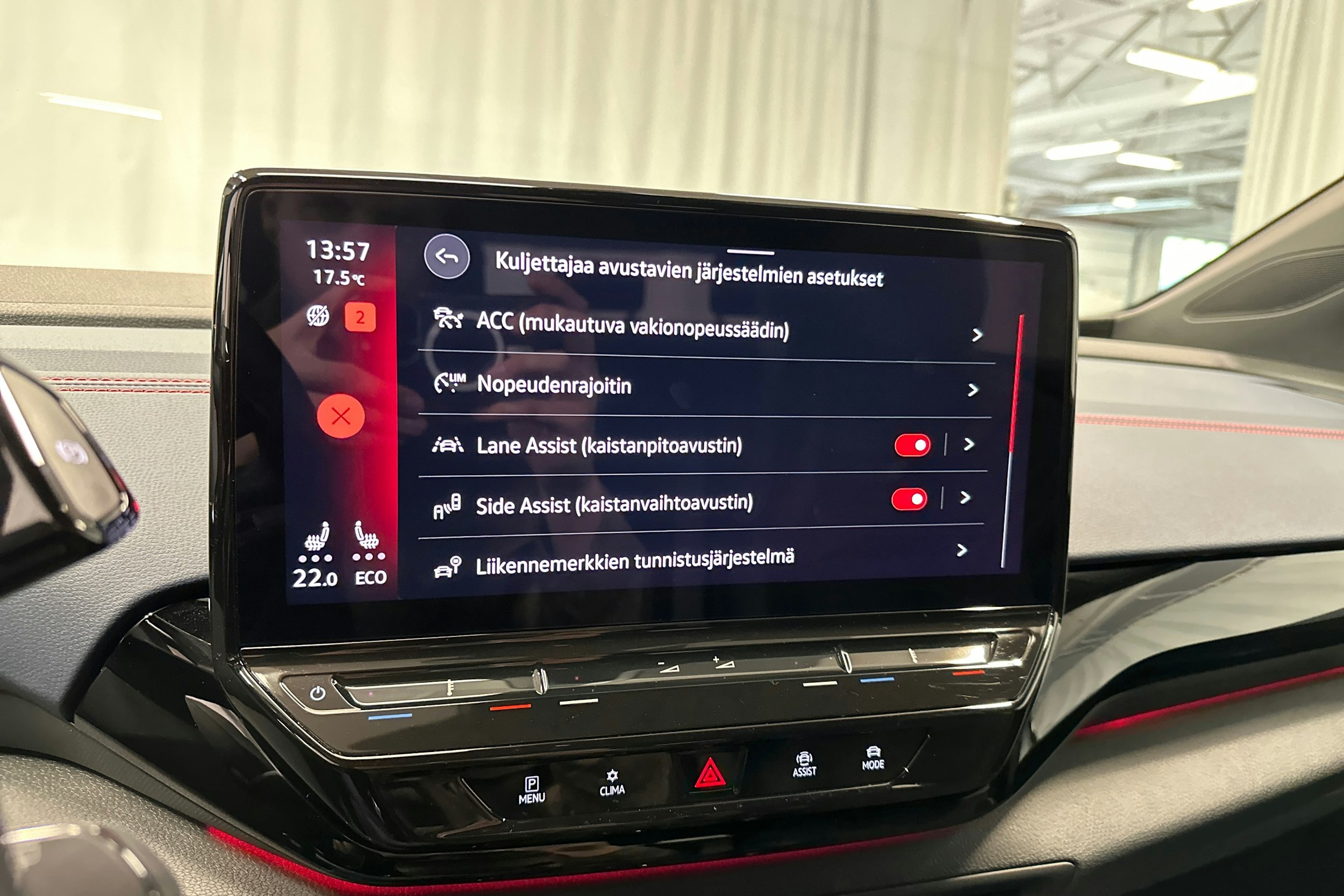 hopea Volkswagen ID.4 2022 kuva 17.