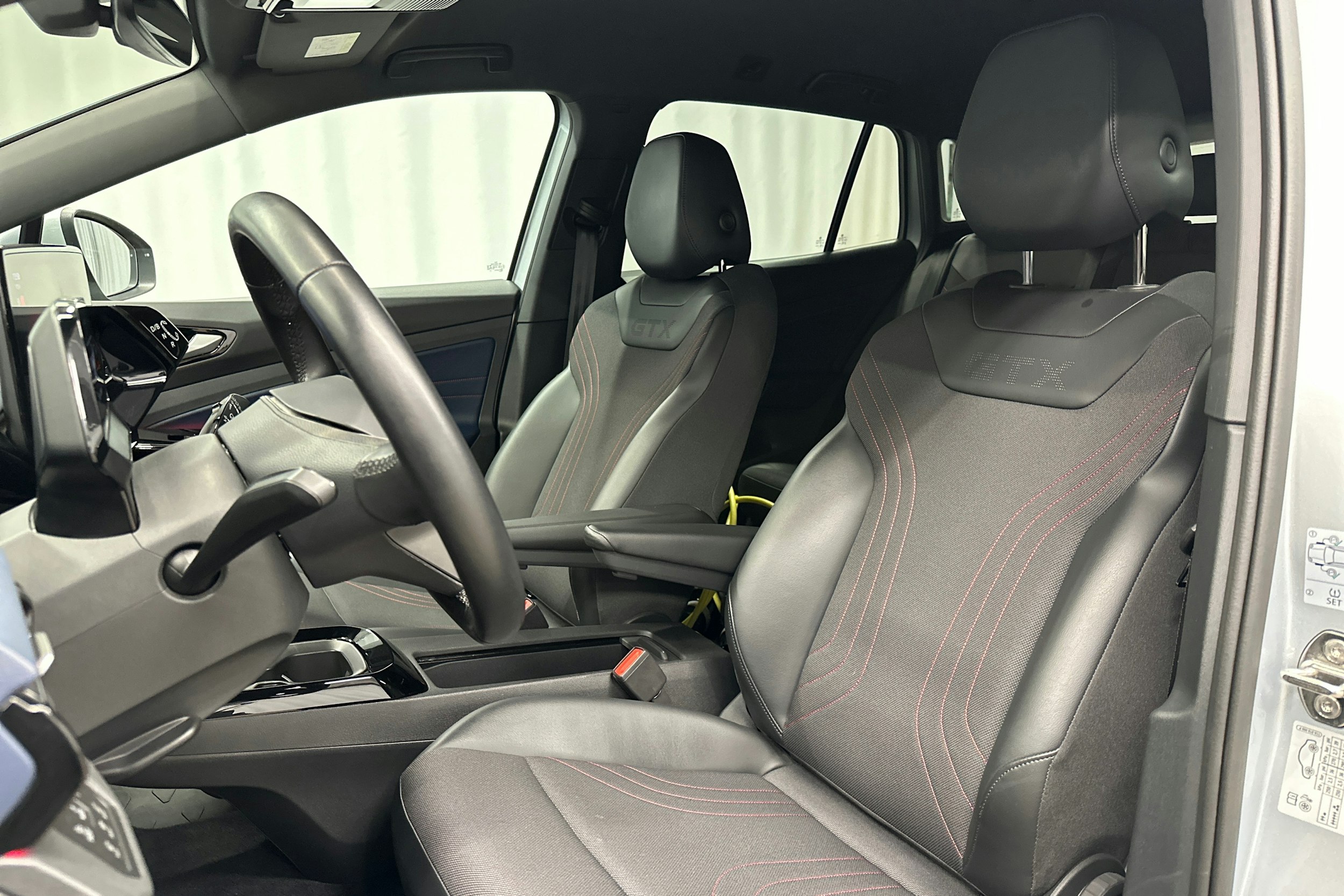 hopea Volkswagen ID.4 2022 kuva 22.