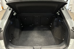 valkoinen Volkswagen ID.4 2022 kuva 14.