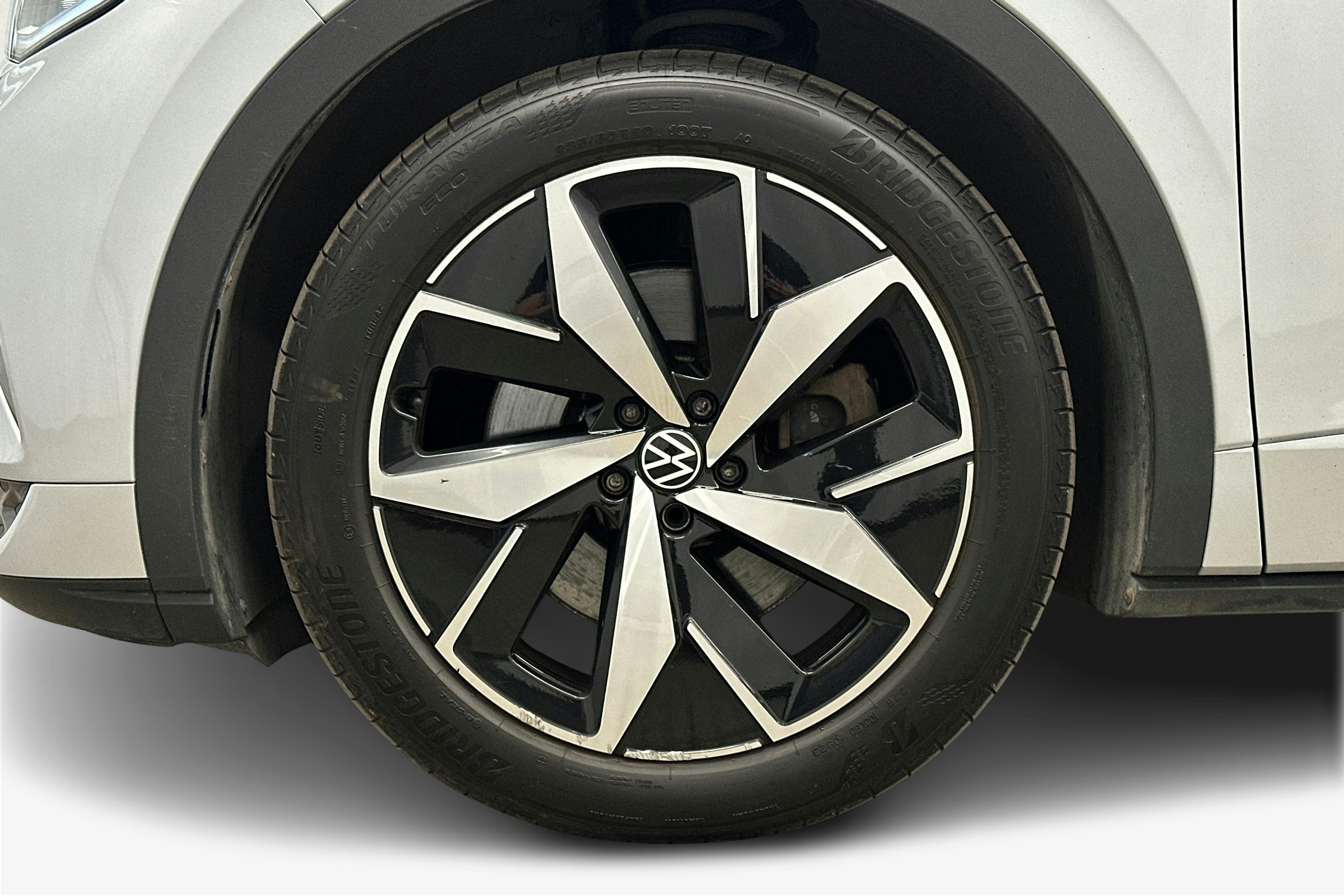 hopea Volkswagen ID.4 2022 kuva 11.